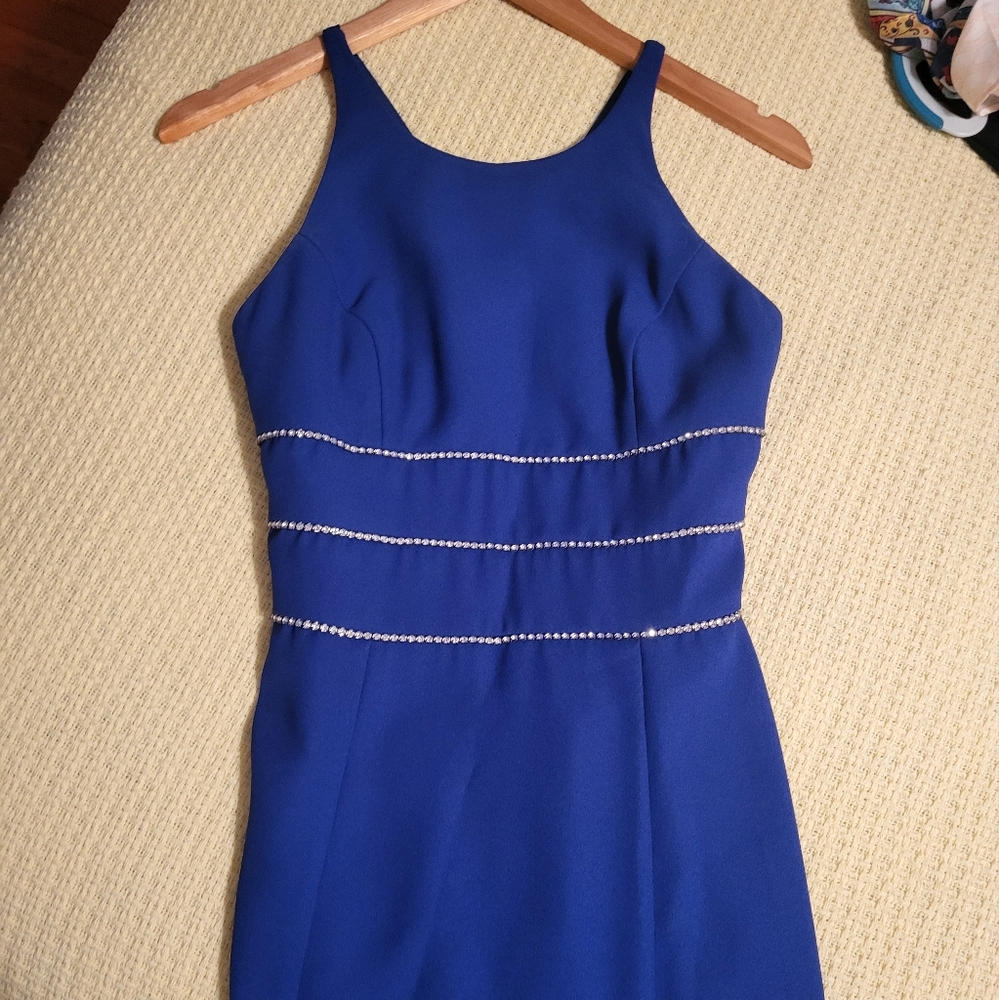 Gorgeous royal blue gown!